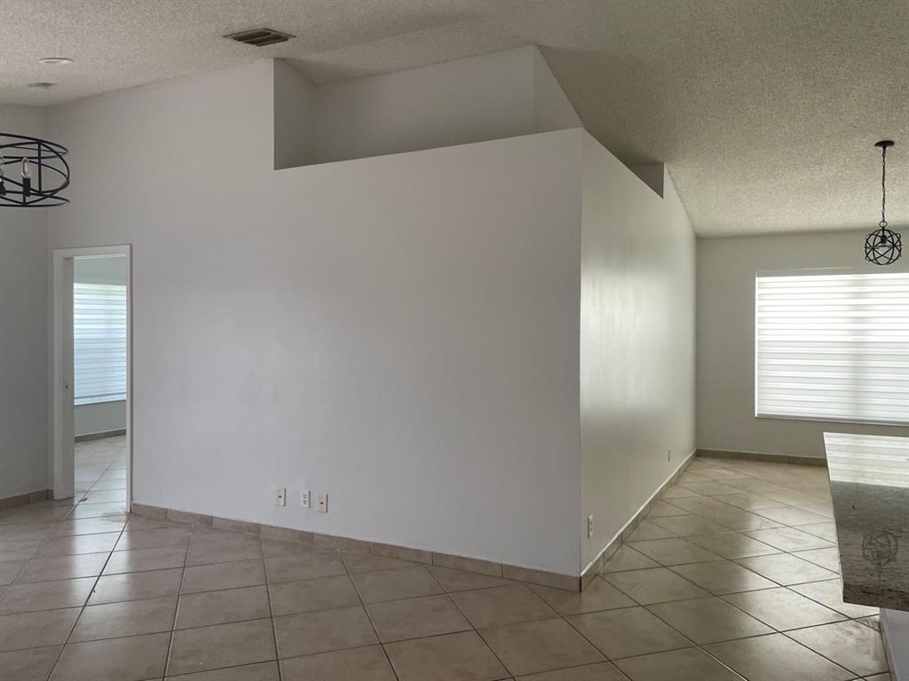 17484 Sw 22nd Street - Photo 5