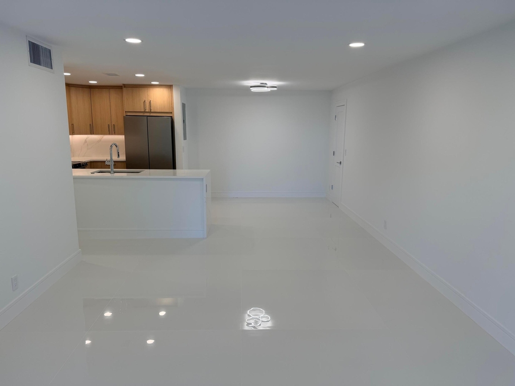 6439 Bay Club Drive - Photo 3