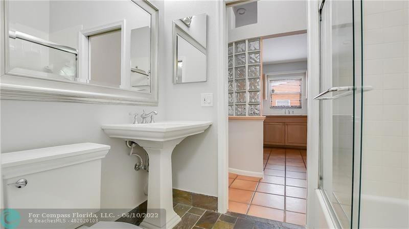 607 Sw 15th Street - Photo 1