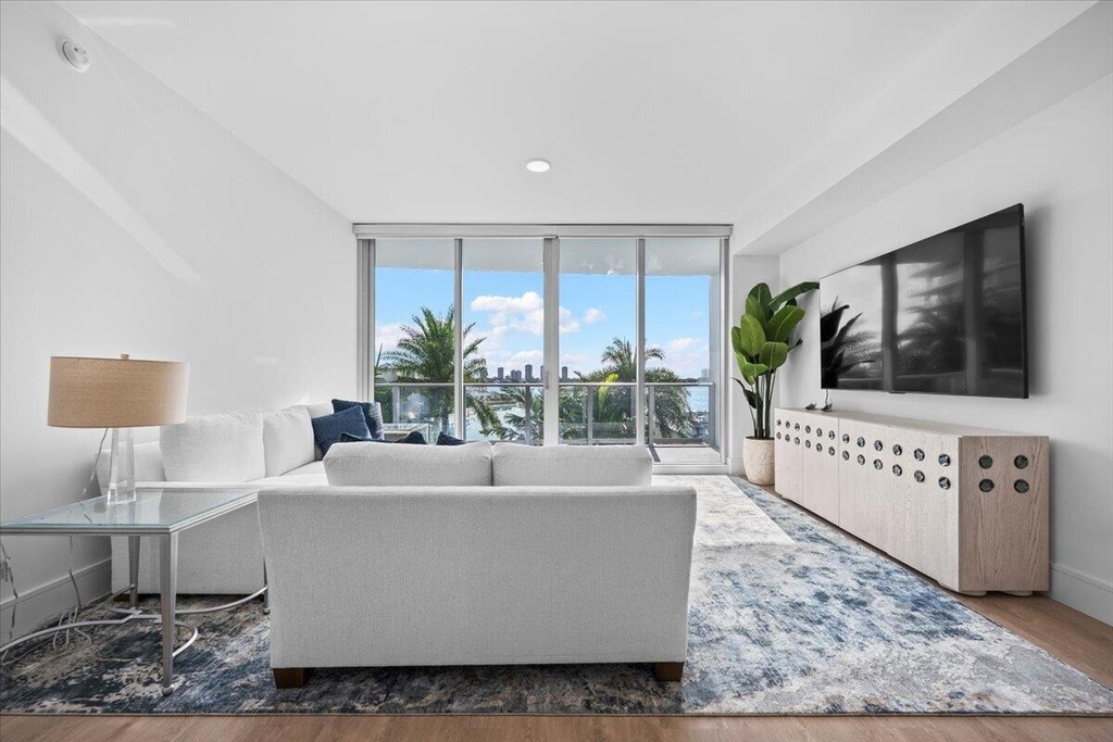 220 Lake Shore Drive - Photo 8