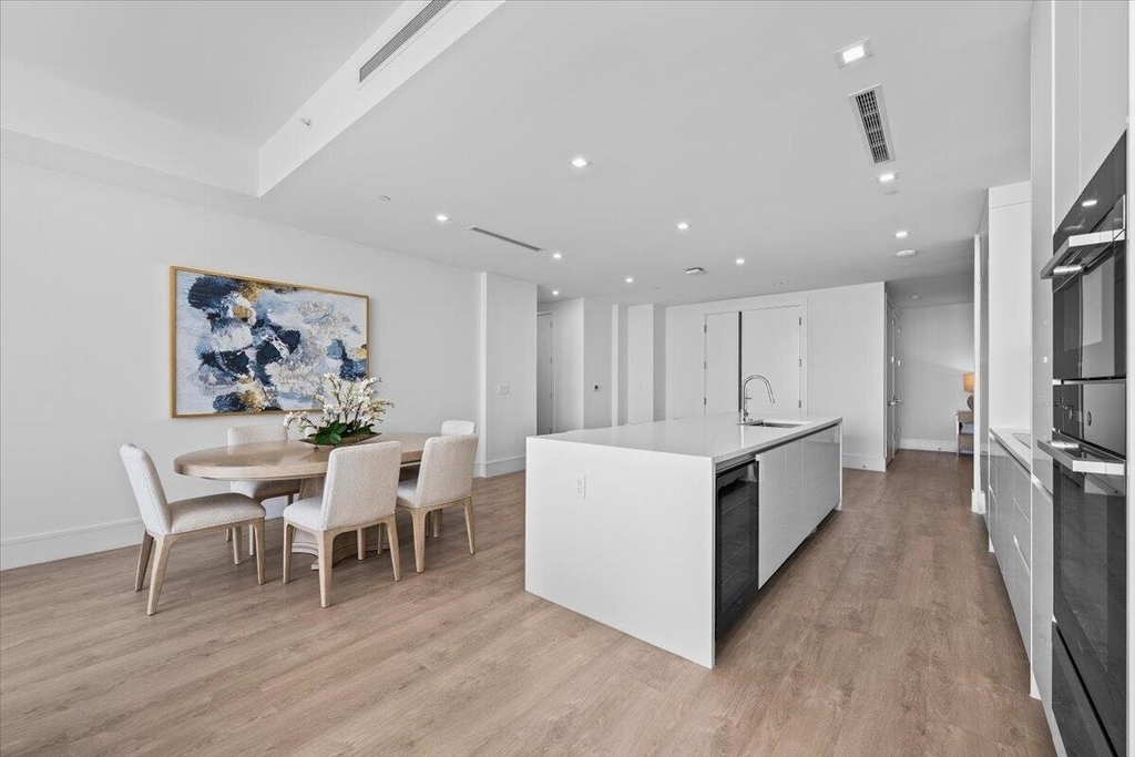 220 Lake Shore Drive - Photo 7