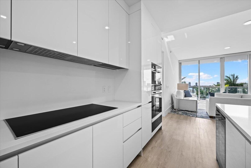 220 Lake Shore Drive - Photo 13