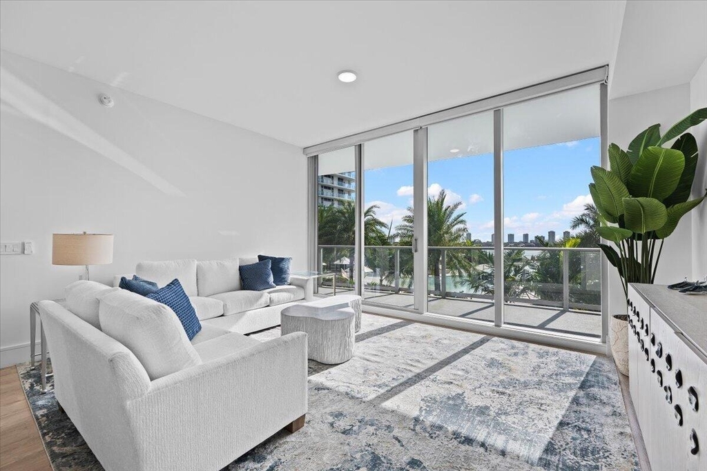 220 Lake Shore Drive - Photo 10