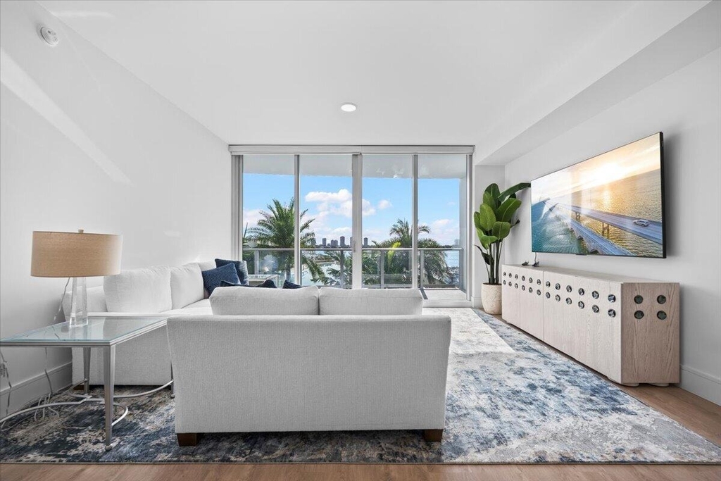 220 Lake Shore Drive - Photo 9
