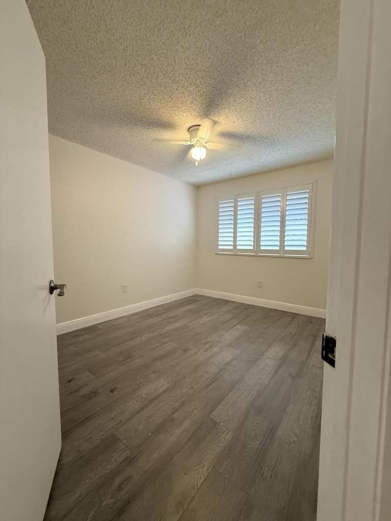 612 N University Drive - Photo 13