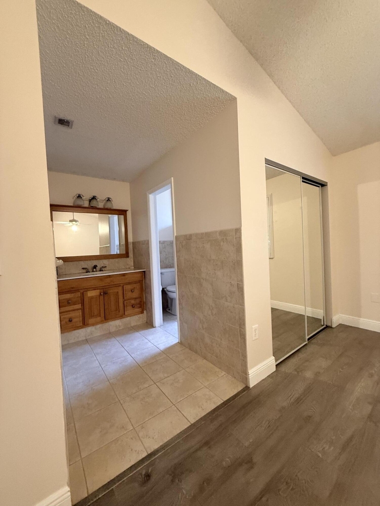 612 N University Drive - Photo 11