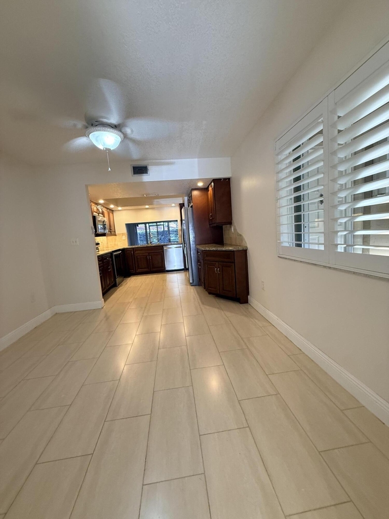 612 N University Drive - Photo 15