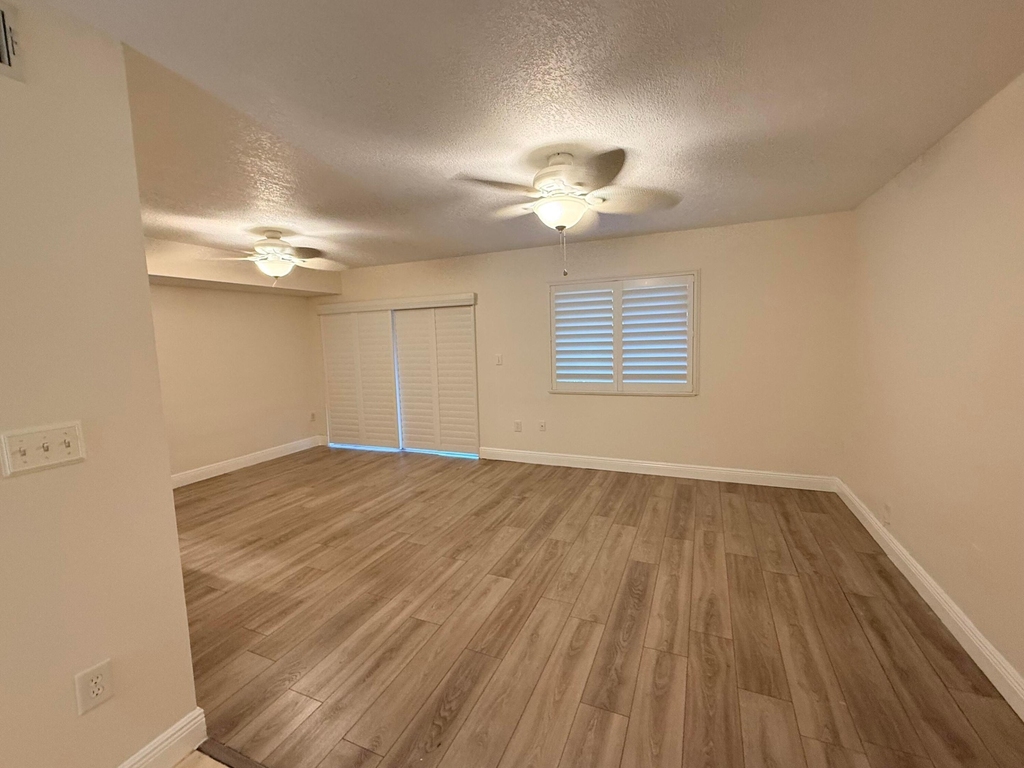 612 N University Drive - Photo 8