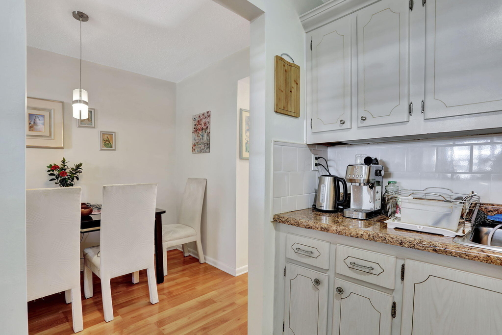 86 Lyndhurst D - Photo 13