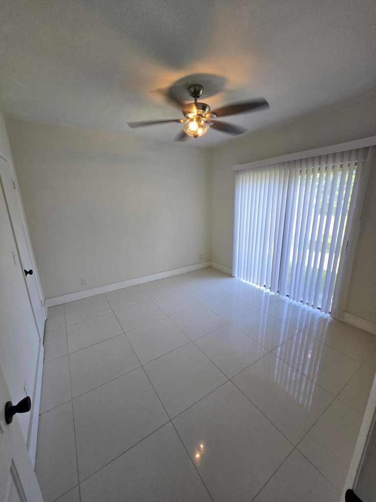 4083 Coral Springs Drive - Photo 5