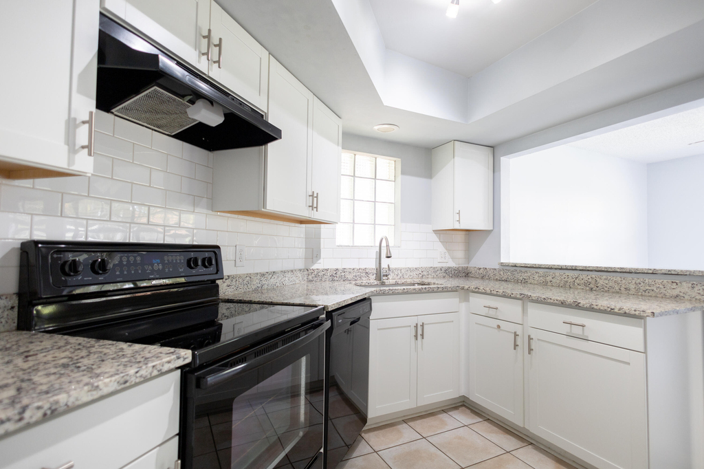 110 Weybridge Circle - Photo 5