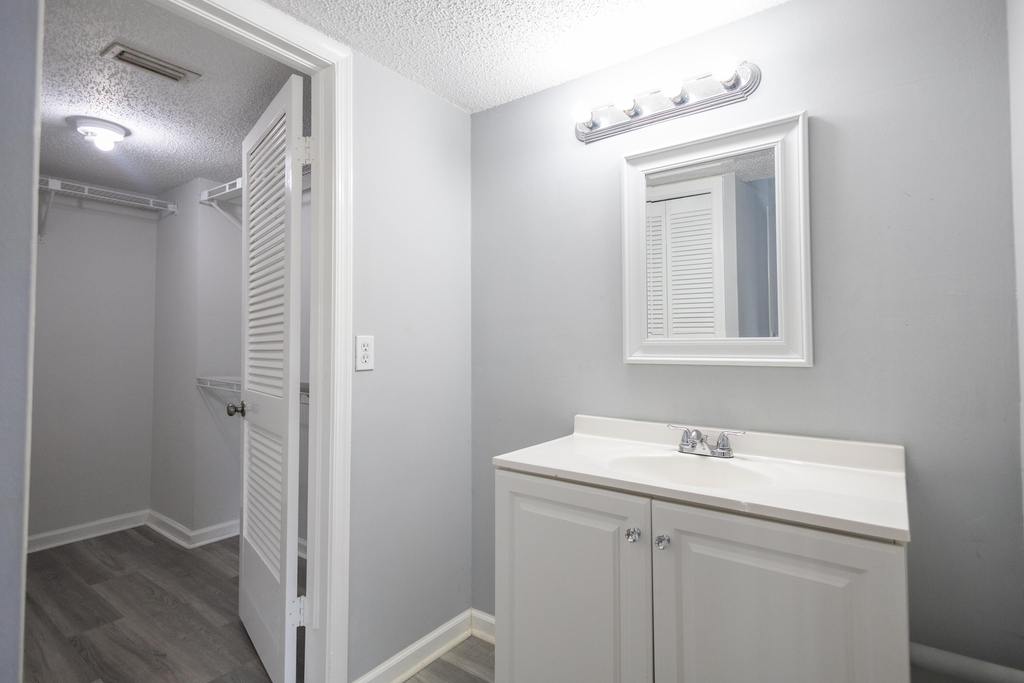 110 Weybridge Circle - Photo 9