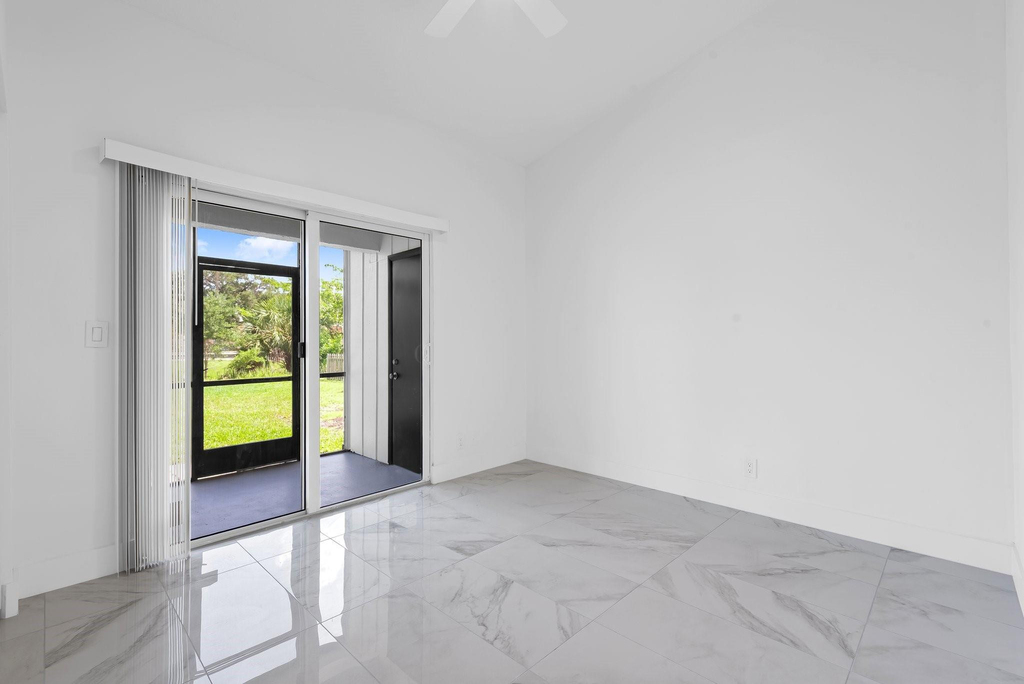 8580 Nw 32nd Street - Photo 17