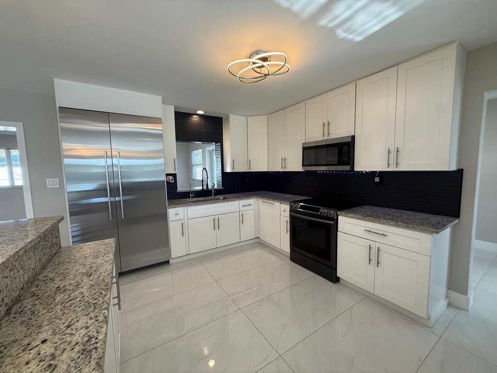 4901 Ne 13th Terrace - Photo 1
