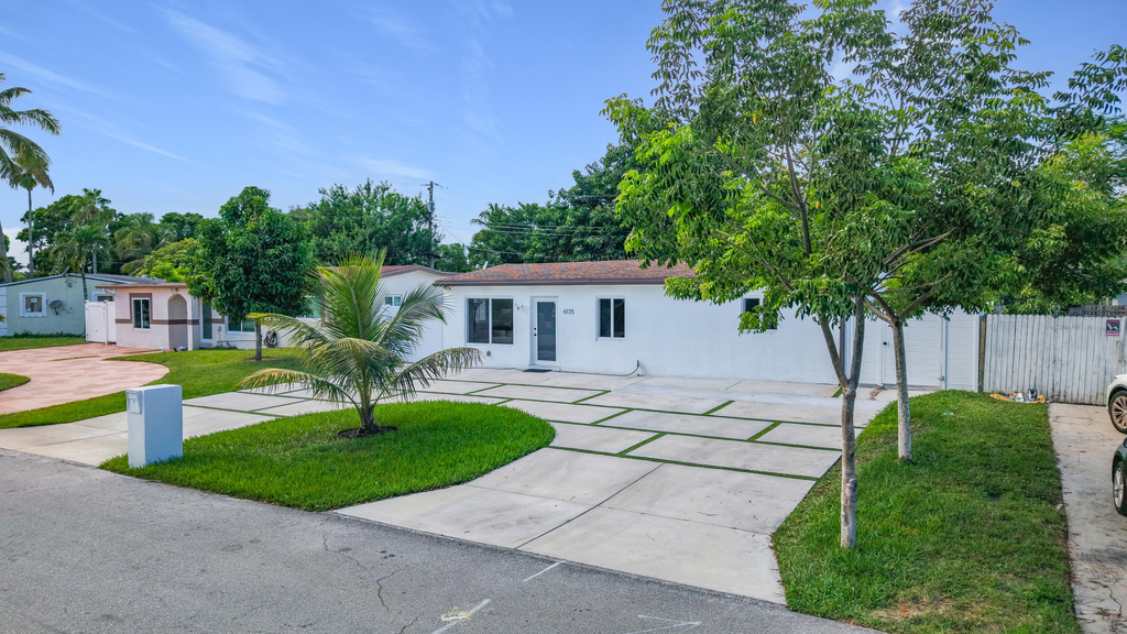 6135 Nw 24th Court - Photo 3