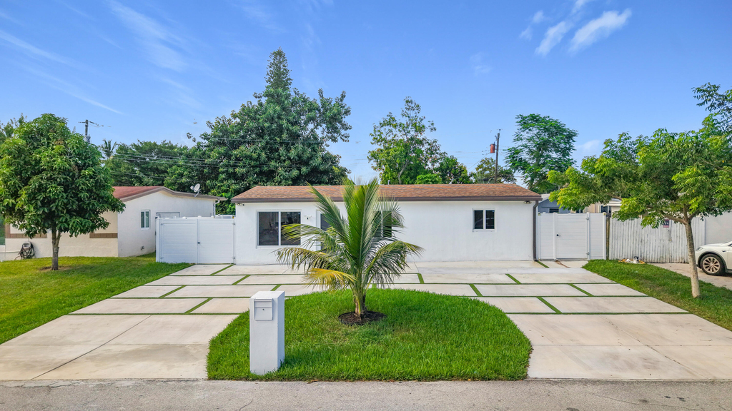 6135 Nw 24th Court - Photo 2