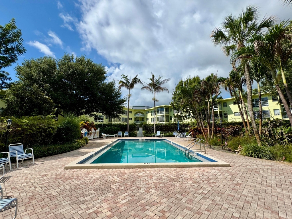 1100 Ponce De Leon Circle - Photo 28