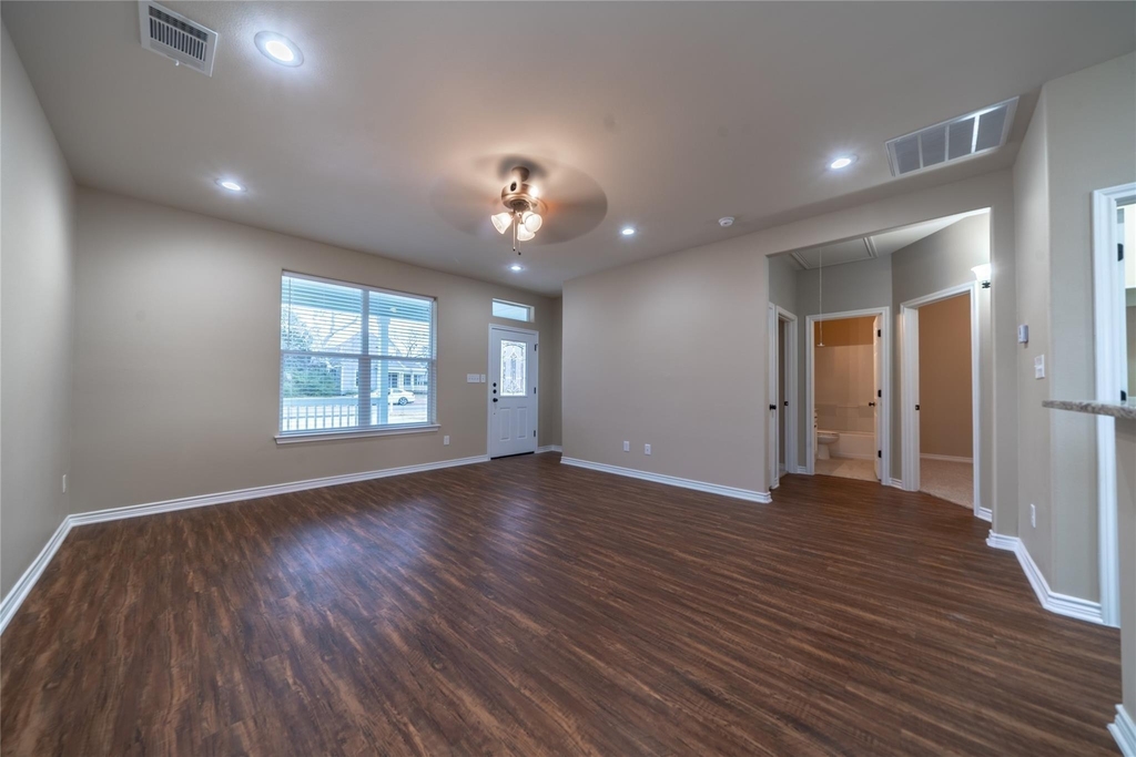 1030 W Gandy - Photo 11