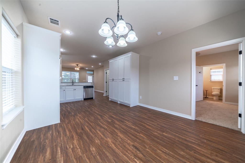 1030 W Gandy - Photo 1