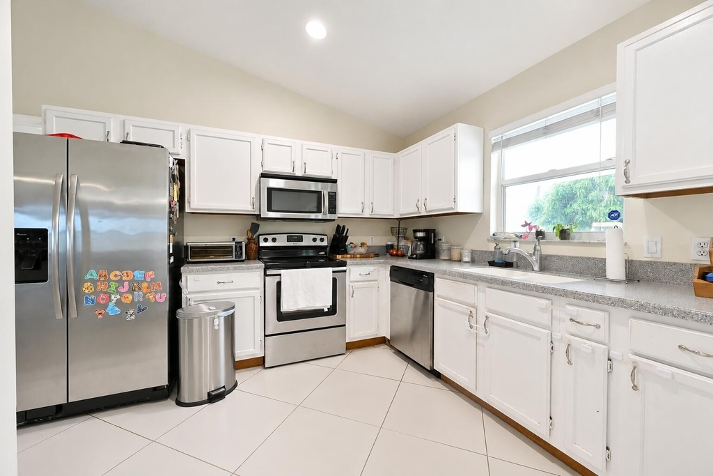 1755 Sw Castinet Lane - Photo 11