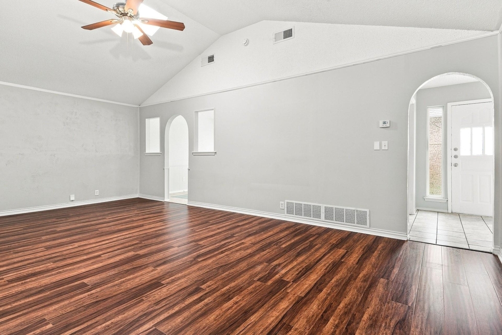 408 Cavender Court - Photo 6
