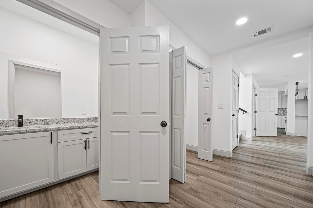158 Lakeshore Drive - Photo 10