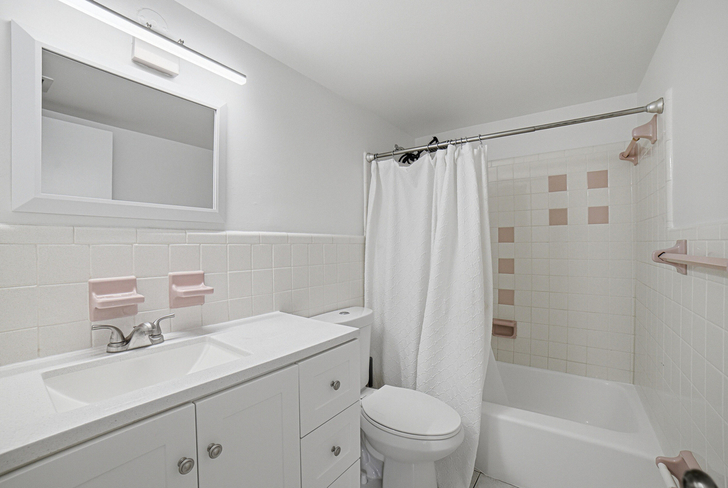 1649 Se 4th Street - Photo 10