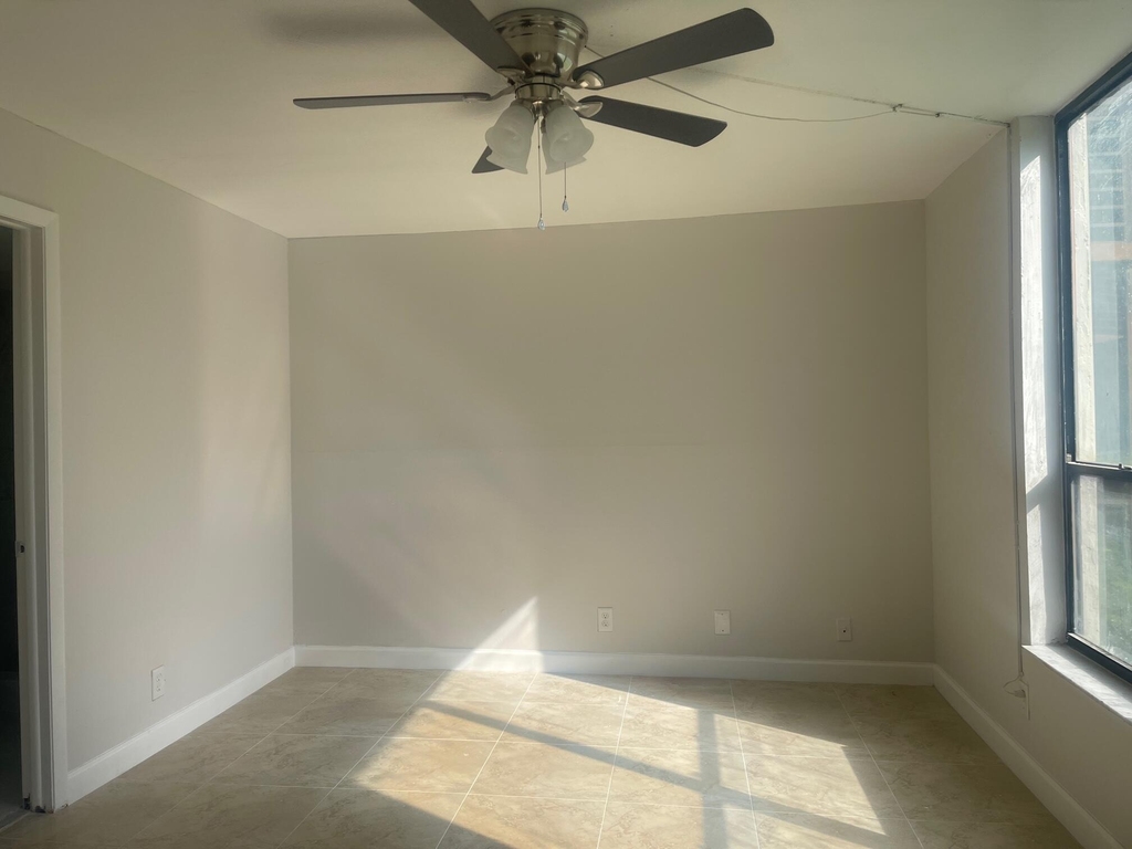 6301 N University Drive - Photo 4