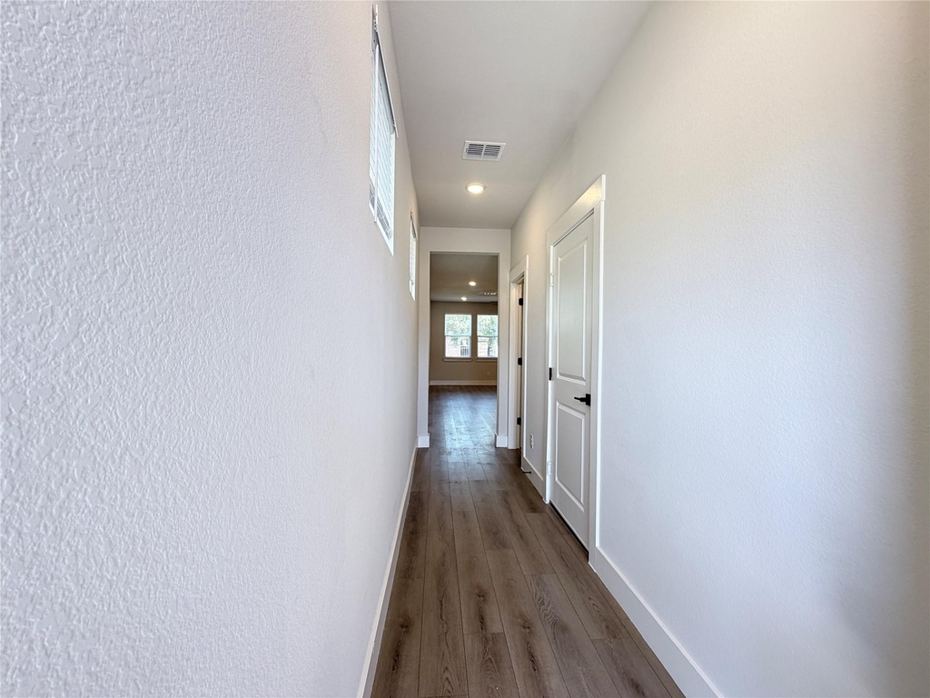 1707 Zachary Avenue - Photo 3