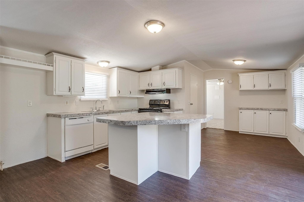 3116 Hilltop Road - Photo 3