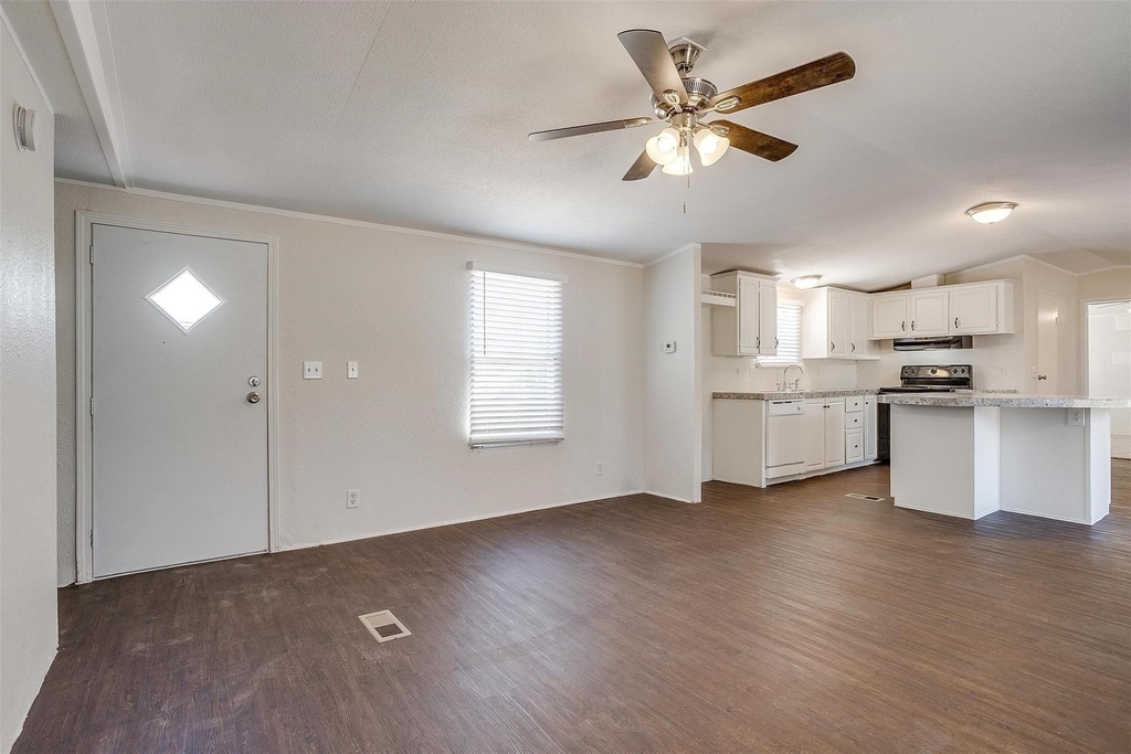 3116 Hilltop Road - Photo 2