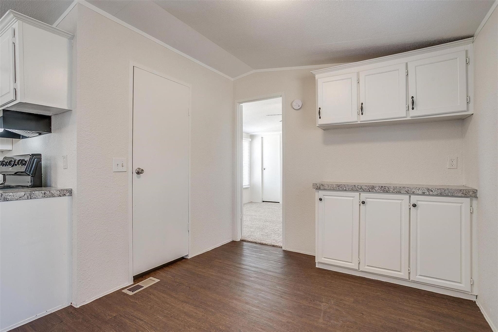 3116 Hilltop Road - Photo 6