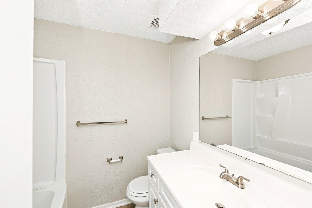 2718 Oakmont Drive - Photo 7
