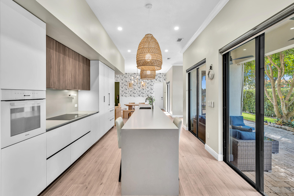 8289 Nw 38th Street - Photo 8
