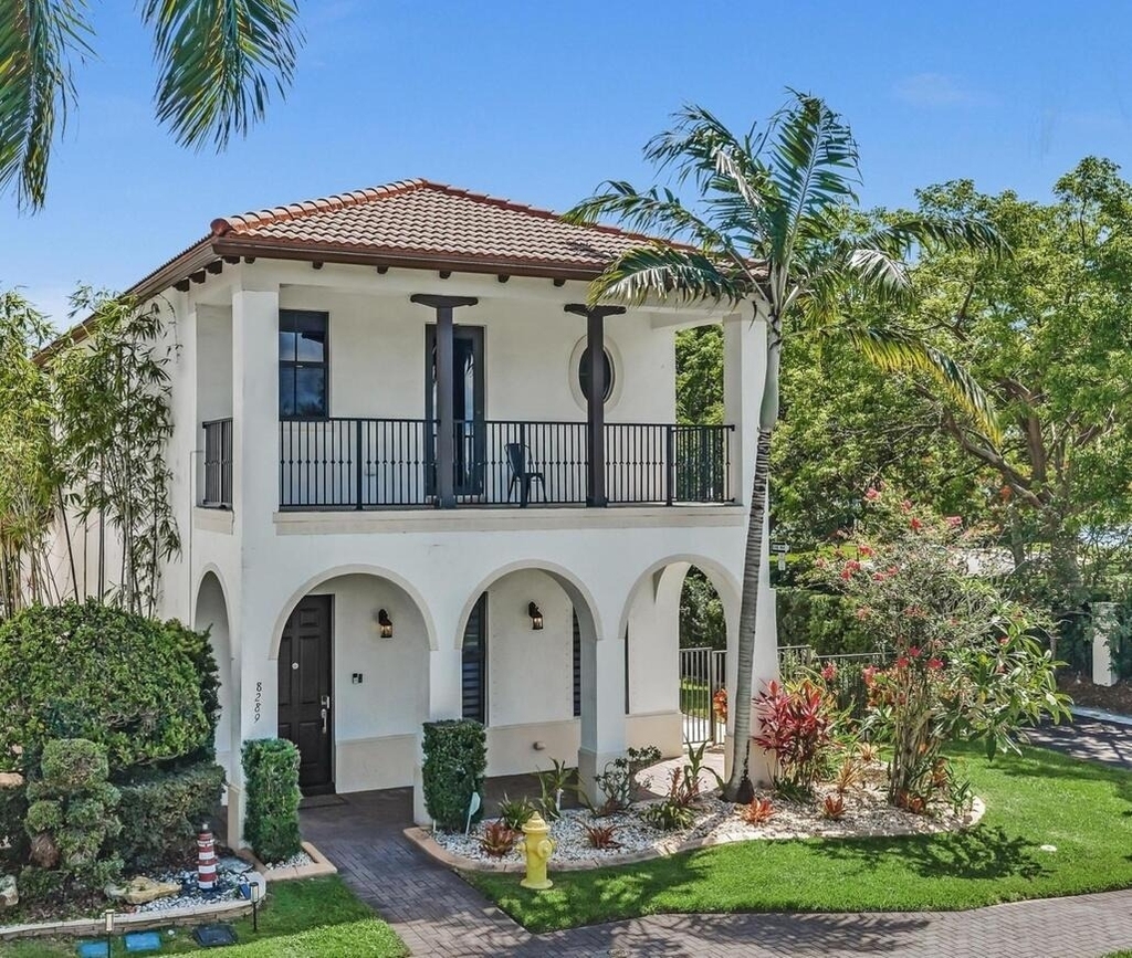 8289 Nw 38th Street - Photo 1