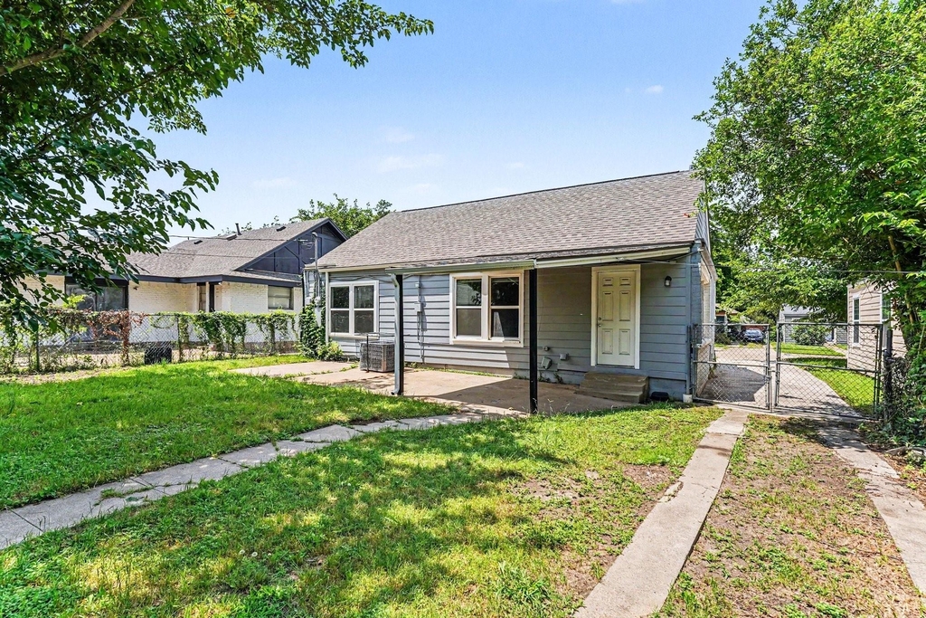 1108 E Robert Street - Photo 20