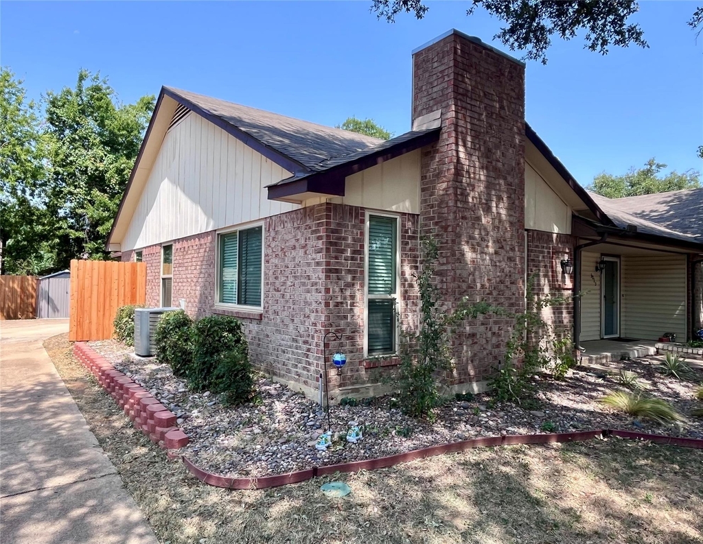 3013 Clover Lane - Photo 2