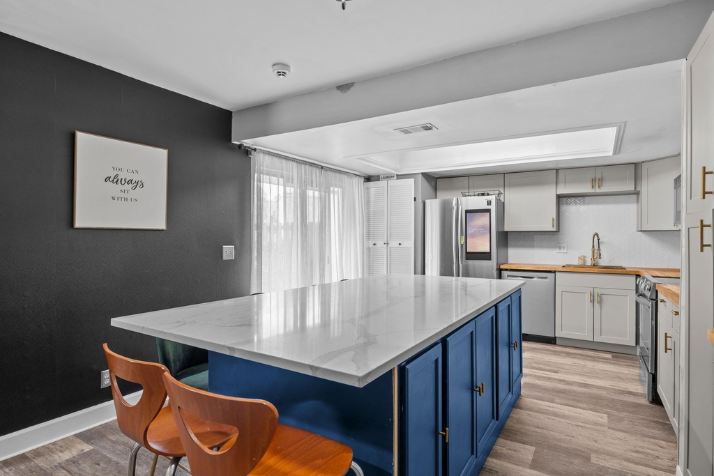 1520 Shaker Circle - Photo 1