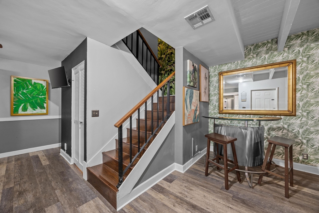 1520 Shaker Circle - Photo 2