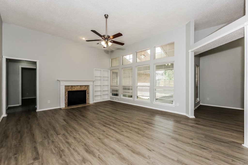 404 Derby Lane - Photo 4