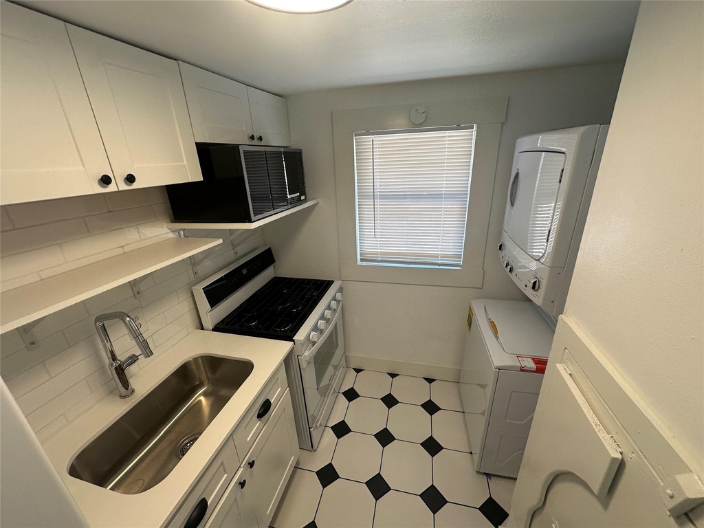 4617 Gaston Avenue - Photo 6