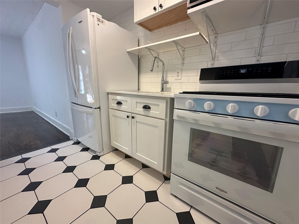 4617 Gaston Avenue - Photo 2