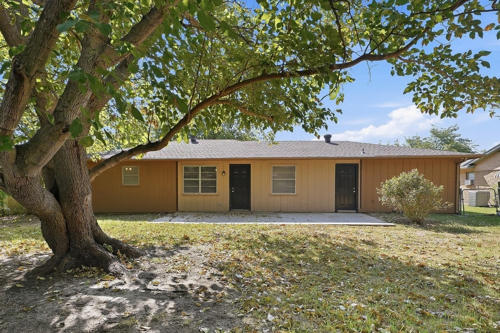 656 Sue Ann Lane - Photo 8