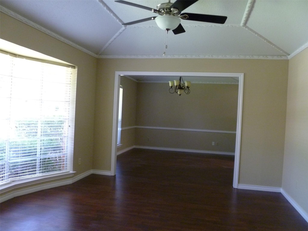 6916 Delmeta Drive - Photo 32