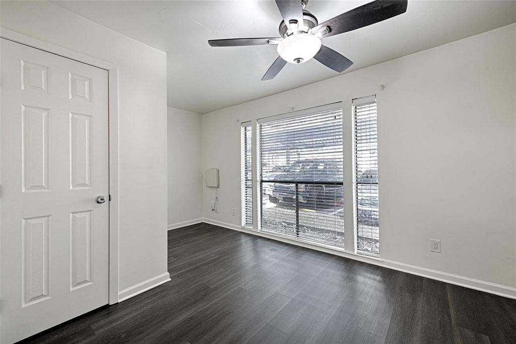 4561 N Oconnor - Photo 9