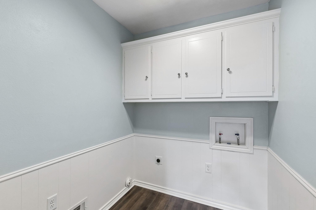 10146 Coveridge Drive - Photo 10