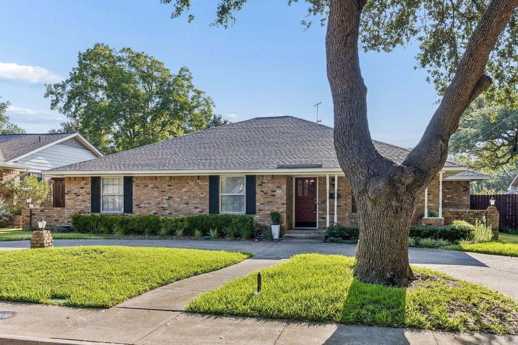 10146 Coveridge Drive - Photo 1