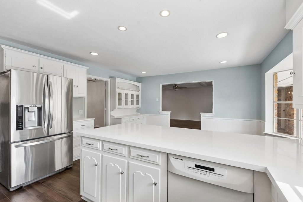 10146 Coveridge Drive - Photo 11