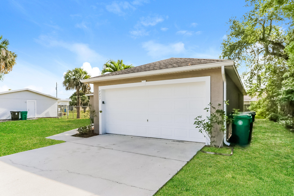 2257 Sw Matheson Terrace - Photo 2
