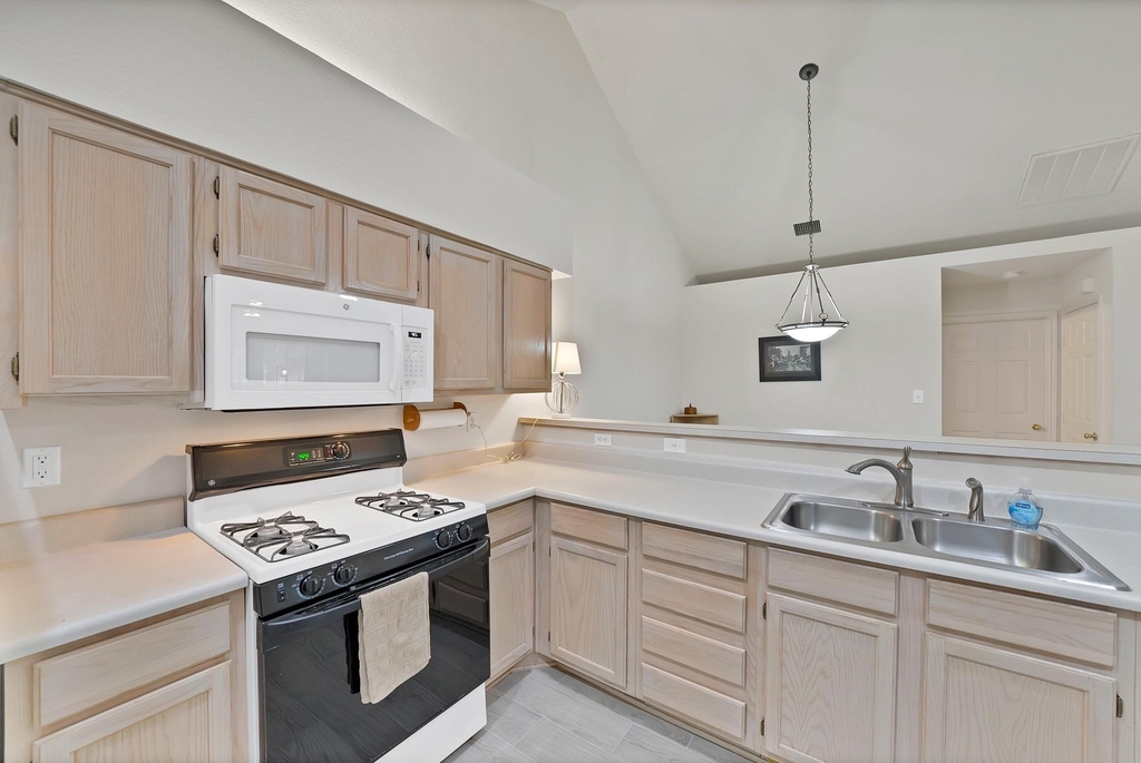 6132 Haley Lane - Photo 8
